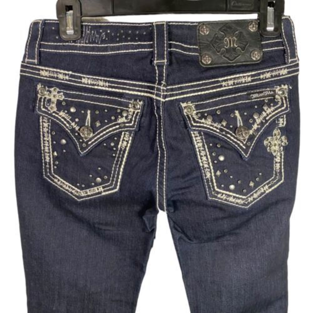 Miss Me Jeans Womens Size 26 dark wash capri Denim stitched fleur de lis Pockets